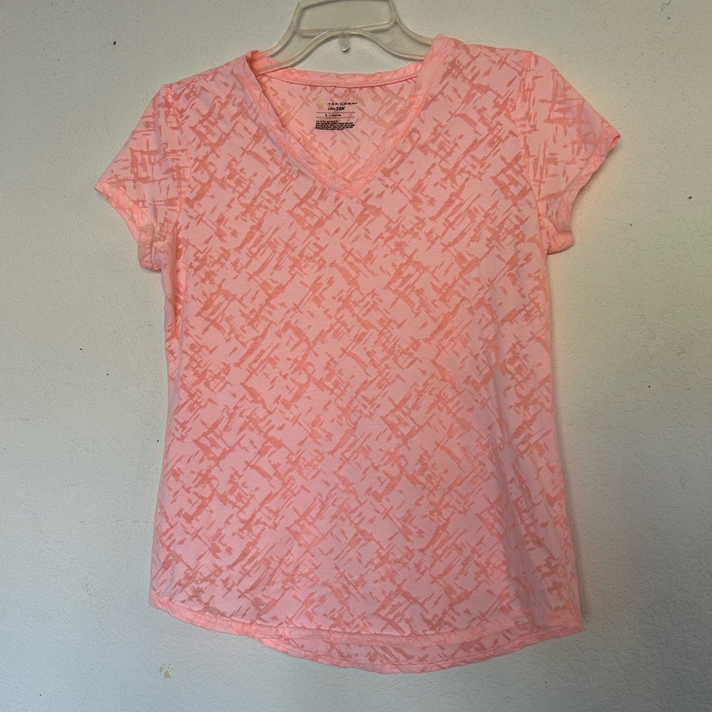 💕Free with Purchase💕 Tek Gear neon pink top